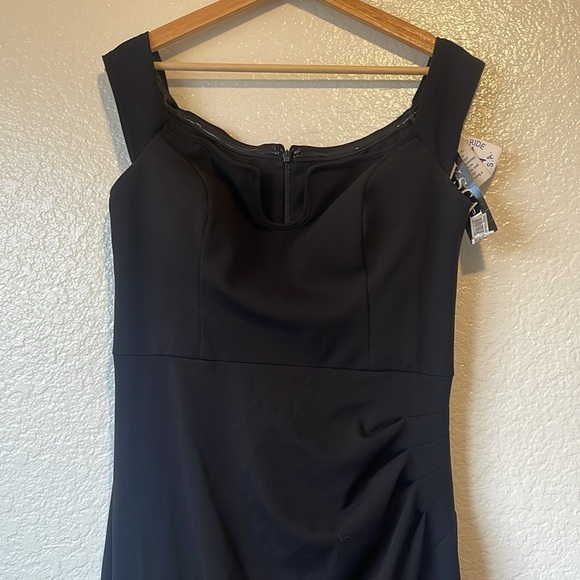 NWT Xscape Black Off The Shoulder Gown - Picture 5 of 11